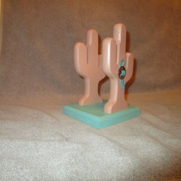 Vintage WOOD Handcrafted CACTUS Napkin HOLDER Rawhide CONCHOS Saguaro USA Made - Picture 1 of 10